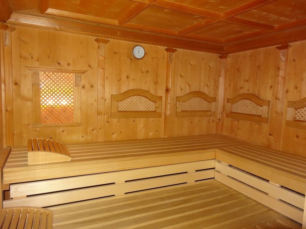 Koeflerhof Appartements Sankt Leonhard im Pitztal Luaran gambar