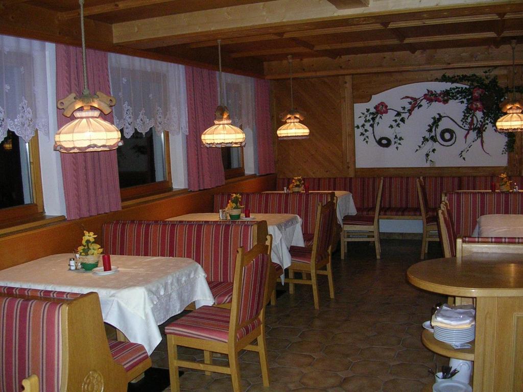 Koeflerhof Appartements Sankt Leonhard im Pitztal Luaran gambar